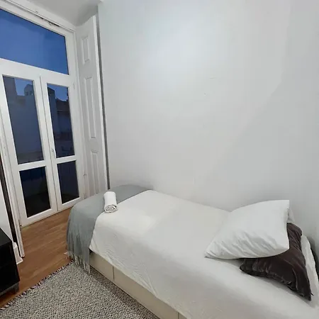 Single Center Lisbon
